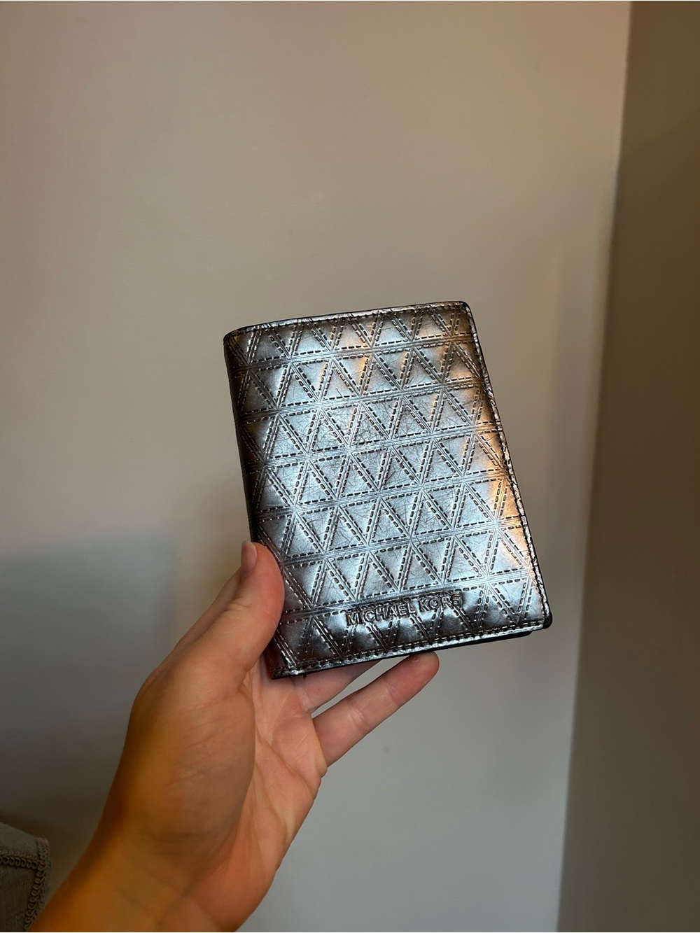 Michael Kors Metallic Silver Tri-Quilt Card Holder